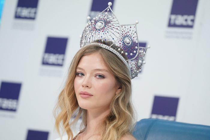 "Я не рассчитывала даже и в тройке победительниц оказаться". Metro пообщалось с победительницей конкурса "Мисс Россия" Анной Линниковой