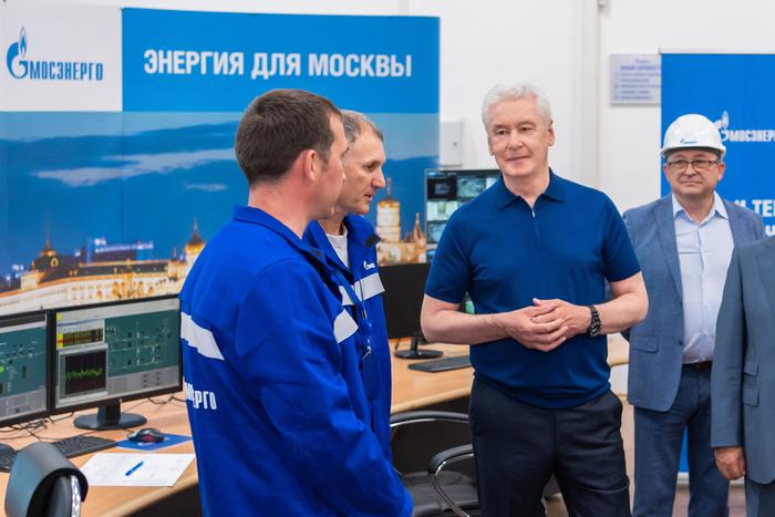 Мэр Москвы поздравил “Мосэнерго” с юбилеем. И проверил готовность к отопительному сезону