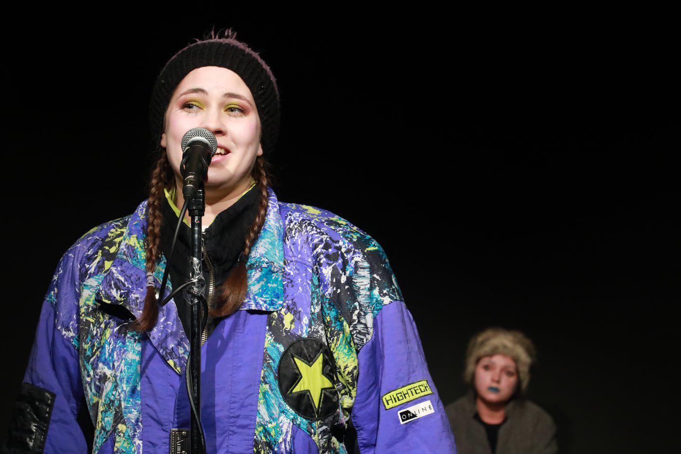 "Доля ты русская, долюшка женская! Вряд ли труднее сыскать" – посмотрели "Полярную болезнь" в Театре.doc