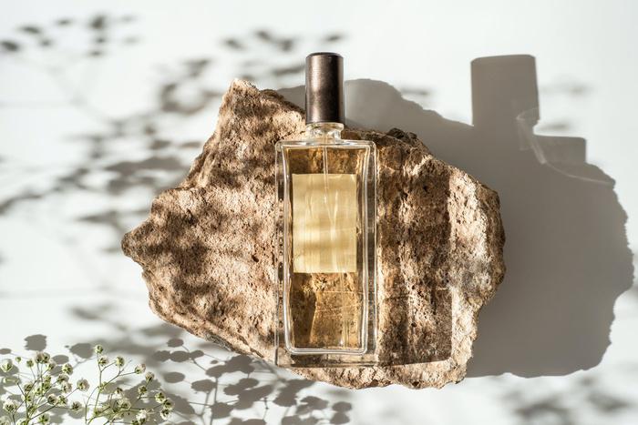 Удовое масло, шафран, табанон: самые драгоценные и редкие ингредиенты в парфюмерии