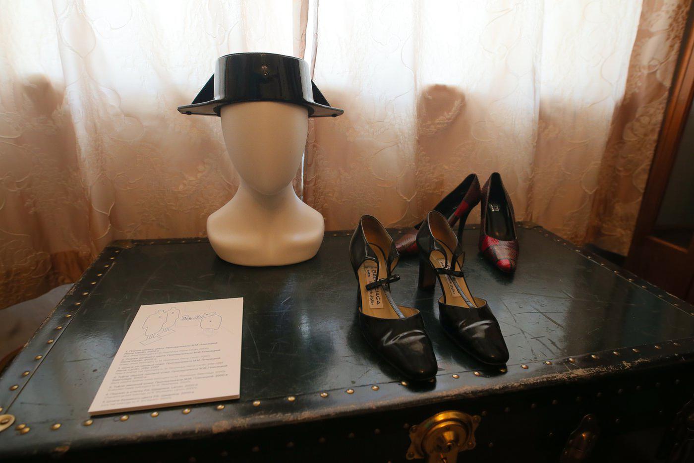 К обуви Майя Плисецкая тоже была требовательной. Ее любимые туфли Balenciaga