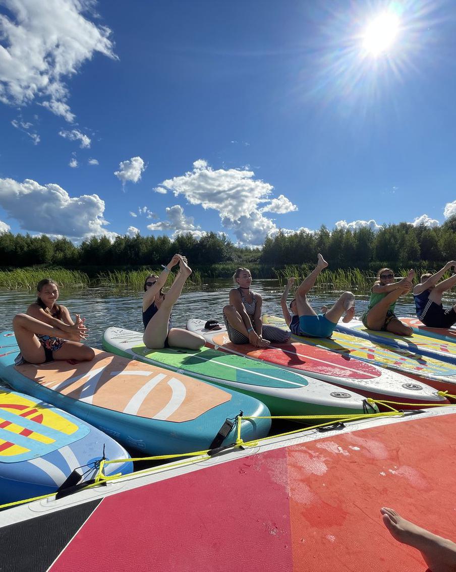 Йога на сапбордах тяжела, но всё более популярна: репортёр Metro принял участие в сеансе