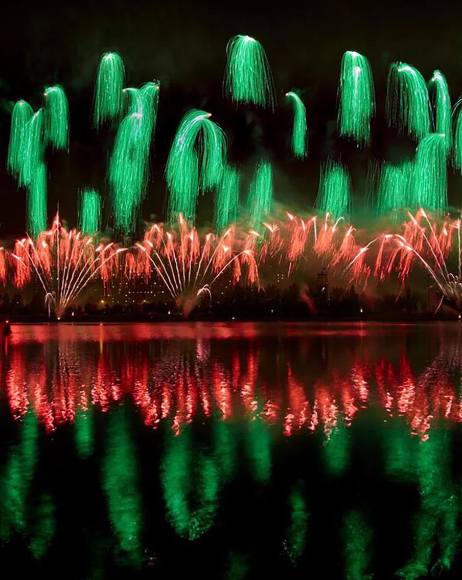 За лучшее шоу фейерверков поборются восемь стран