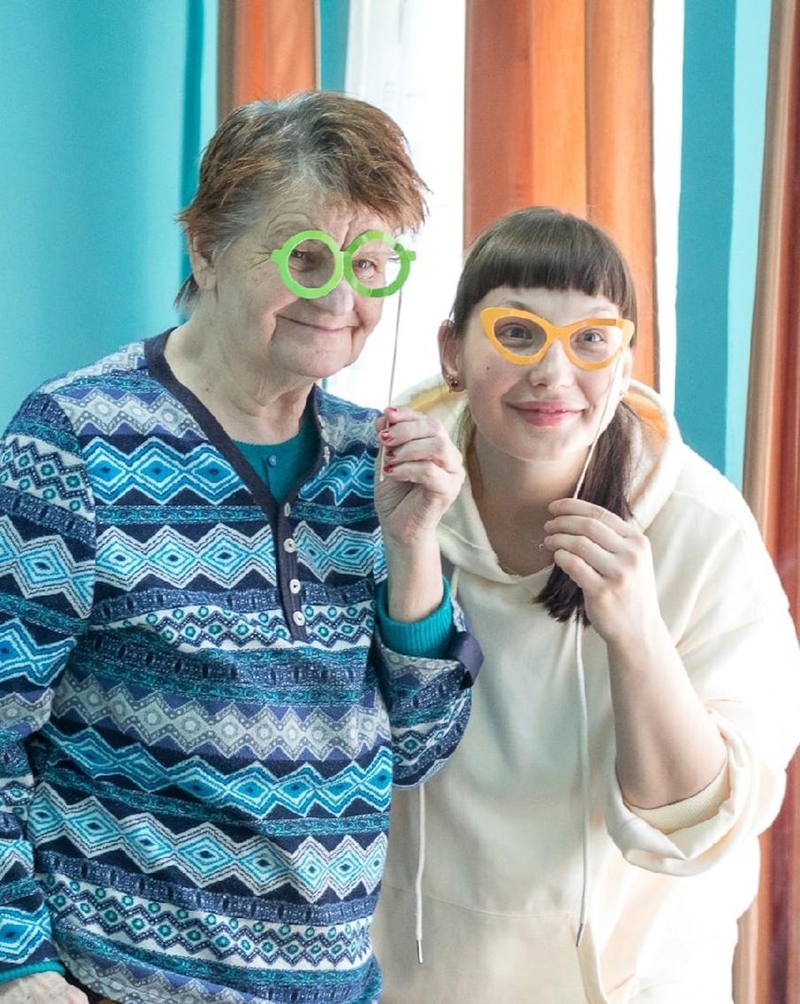 Как дети малые! Красноярские бабушки и дедушки ежедневно ходят в "Дедсад"