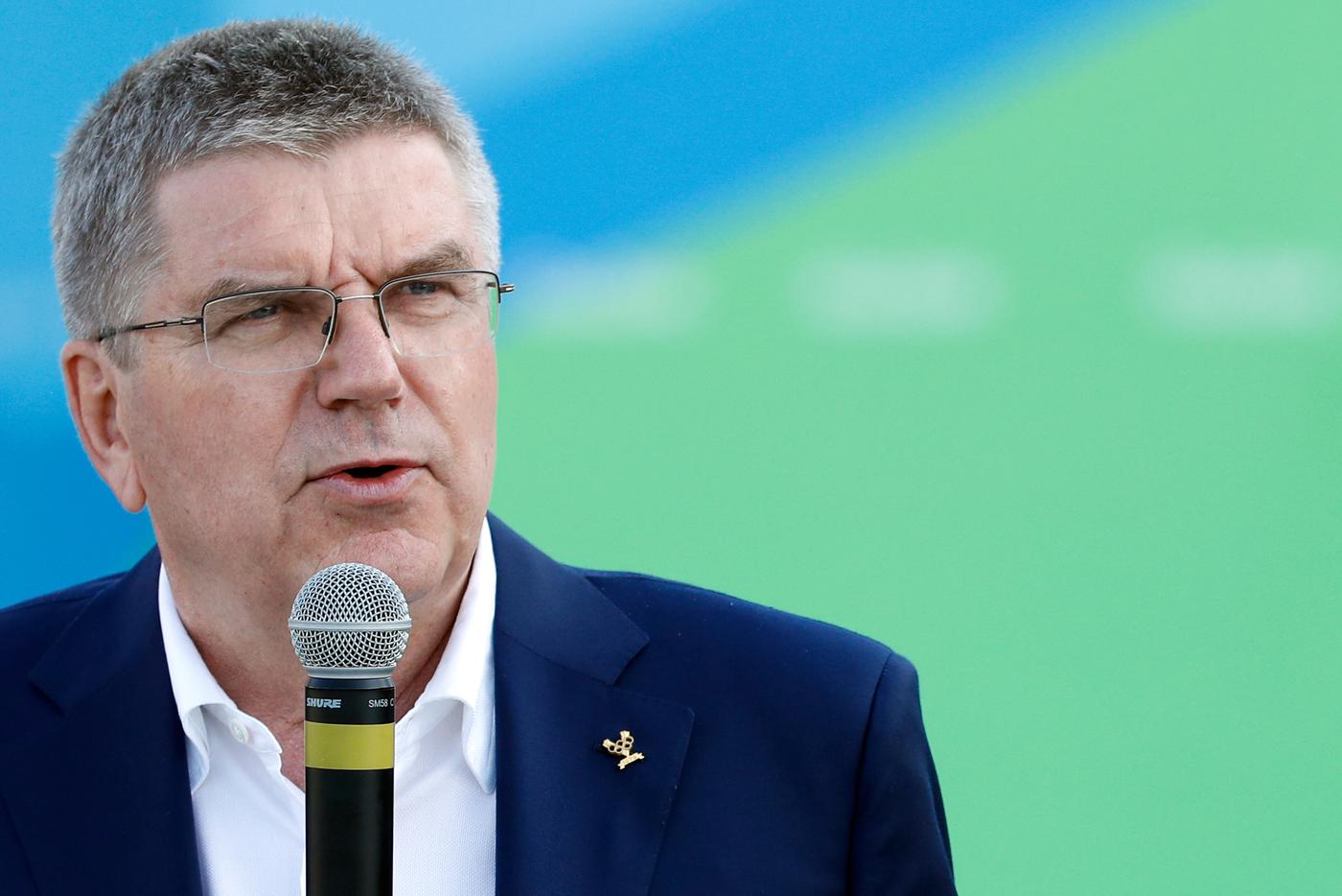 Глава МОК Томас Бах заявил, что россиян пока не будут допускать на соревнования