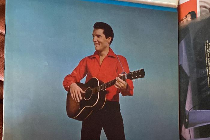 Рок и магия The Beatles влюбили москвича в винил