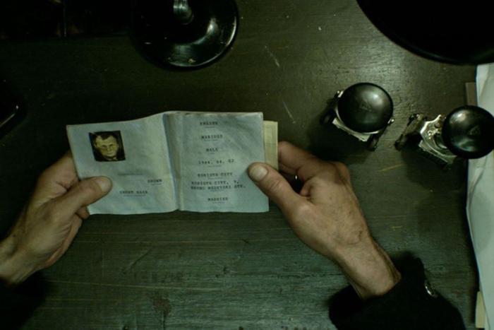 "Ваши документы": экранизация культовой игры стала интерактивным фильмом