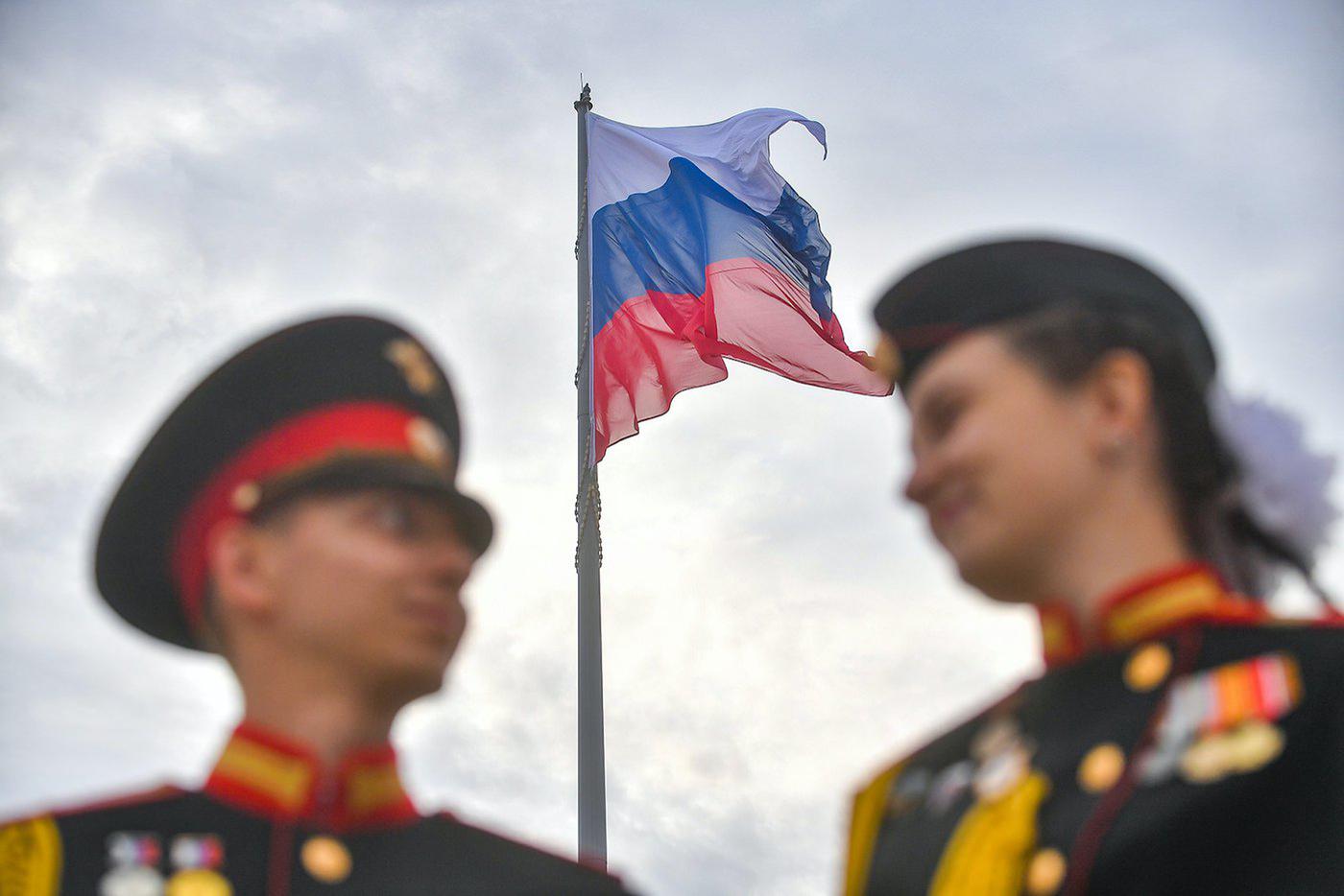 3000 человек приняли участие в патриотическом флешмобе “Самый длинный ...