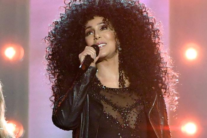 Иметь узкую талию мечтают многие. В некоторых случаях достичь желаемого результата помогут хирурги