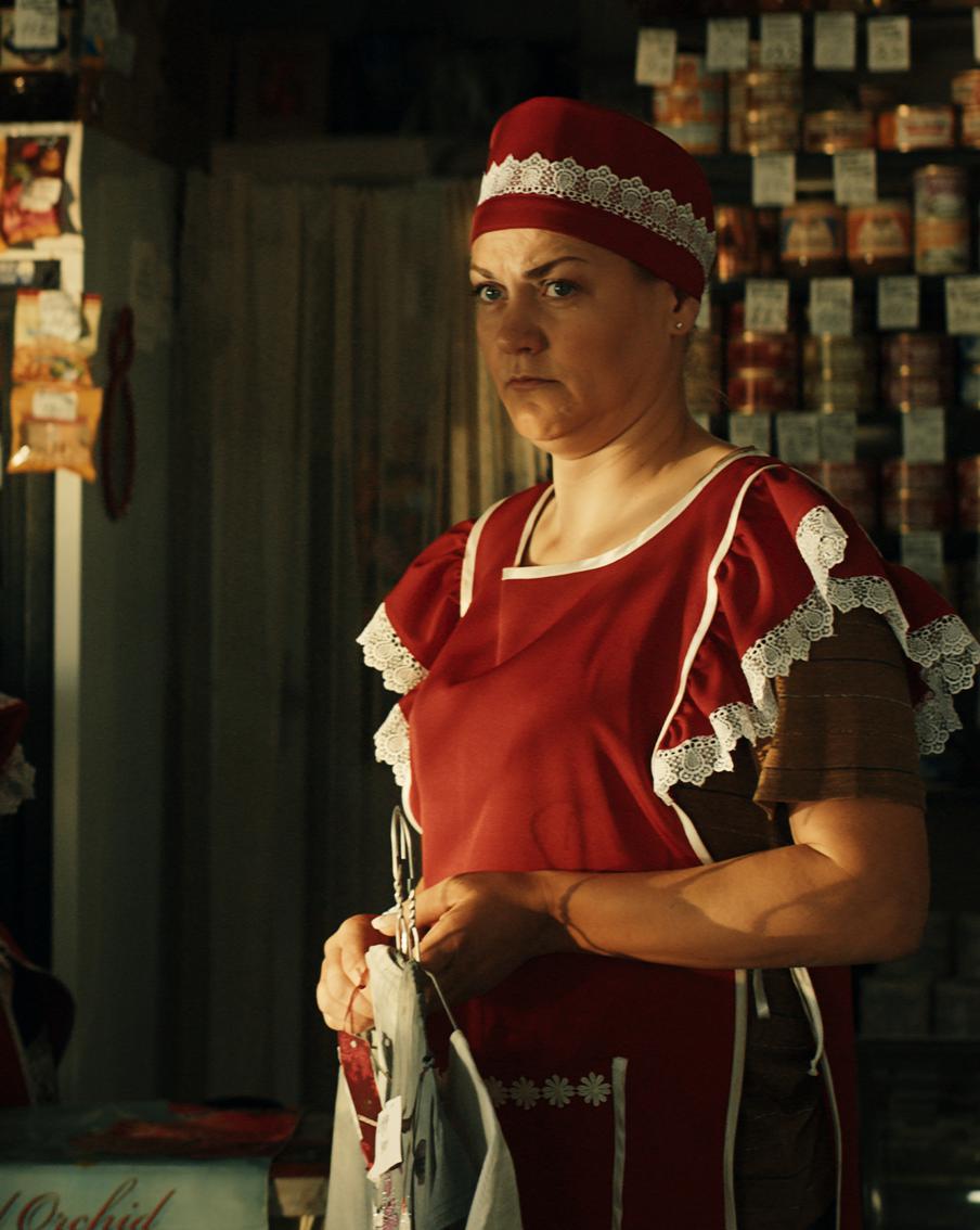 Зрителям представили новую картину "Лена и справедливость". Она расскажет об одержимости российских женщин официальным замужеством