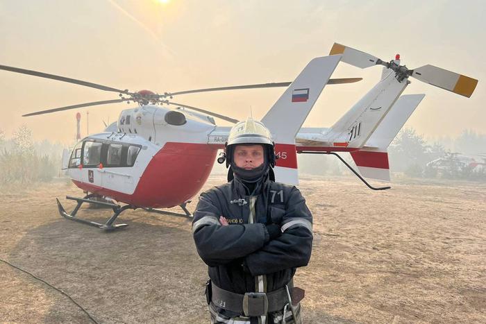 Московский пожарный тушит пожары в рязанских лесах. Спасатель рассказал Metro о своей командировке