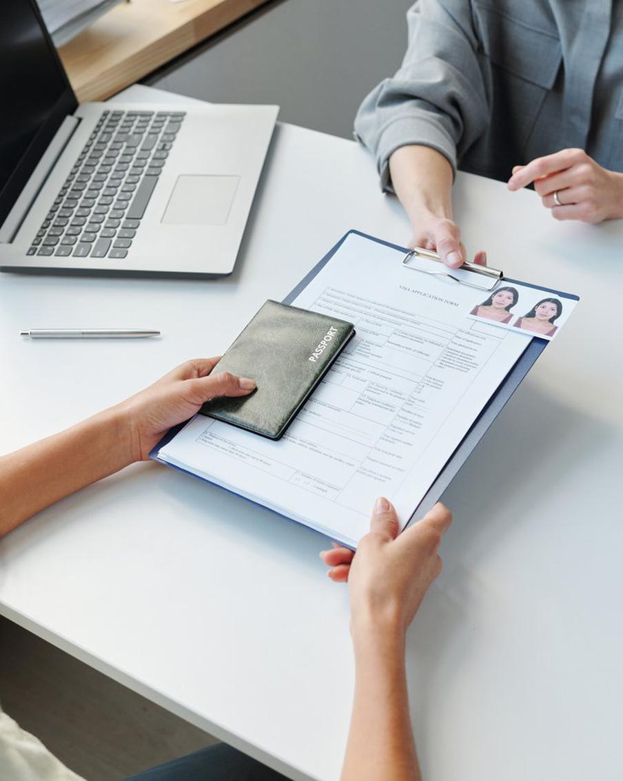 "Шенген" сделают дольше и сложнее. Как это повлияет на турбизнес?