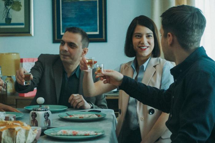 Семейный портрет с инопланетянами: оценили хулиганскую сербскую драму "Усекновение"