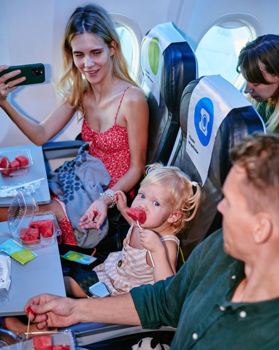 Установлен мировой рекорд по поеданию арбуза в небе