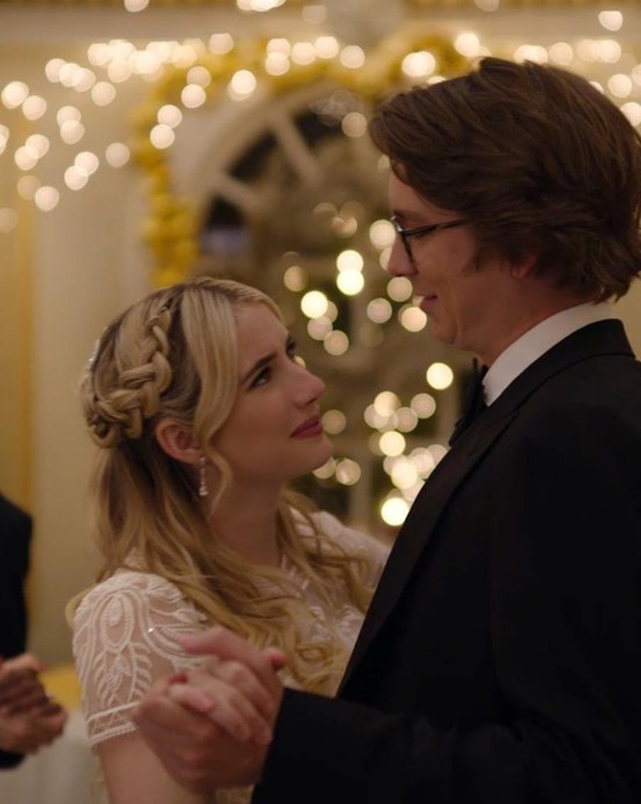 В прокат выходит "Ирония судьбы в Голливуде". Metro выяснило, насколько фильм похож на любимую всеми россиянами картину