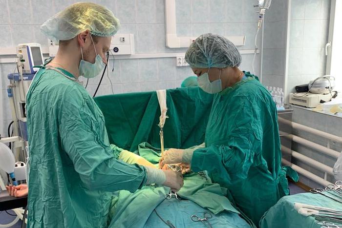 В Подмосковье провели уникальную операцию: 26-летней пациентке удалили 50 миом матки