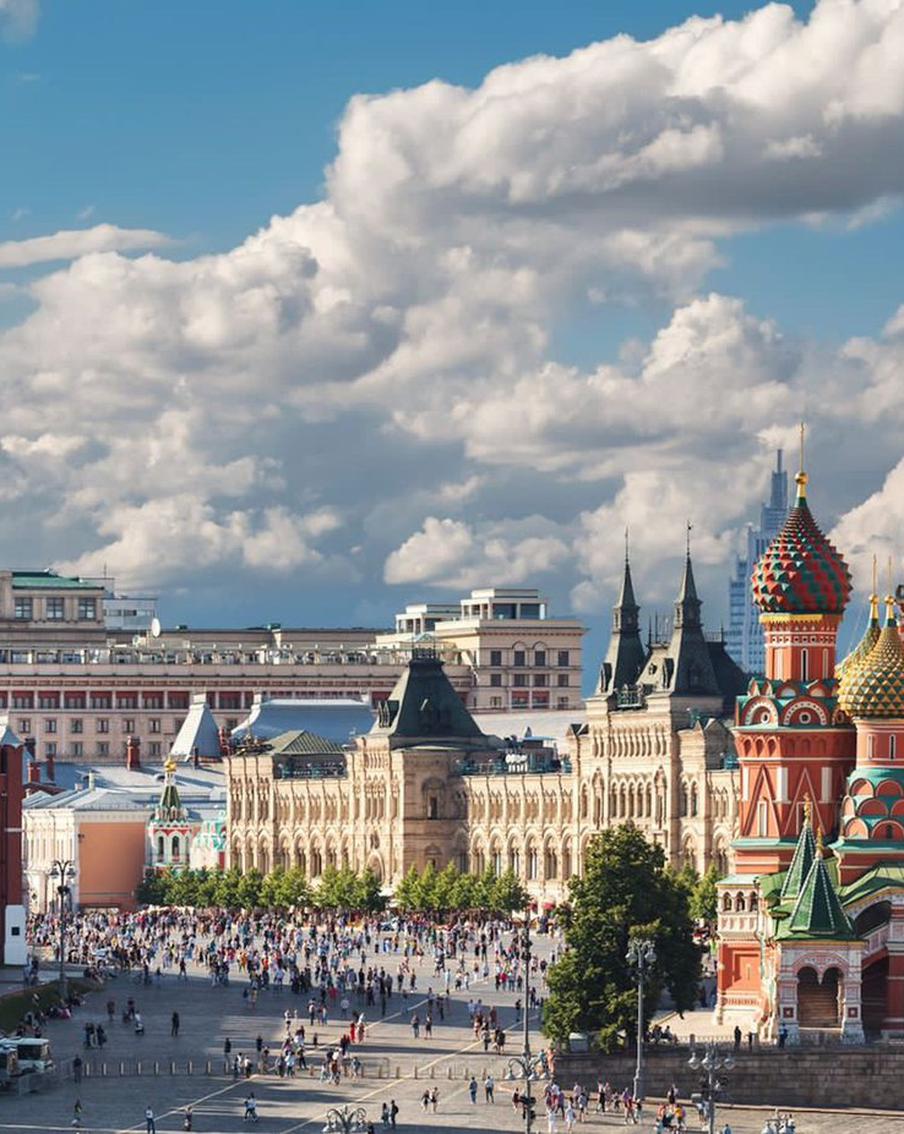 Москве на день рождения подарили новые фотографии