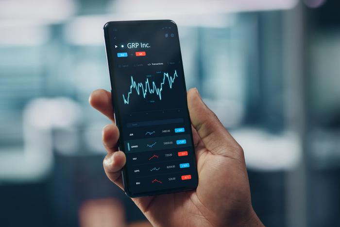 ЦБ запретил покупку бумаг недружественных стран. Выясняем, насколько это плачевно