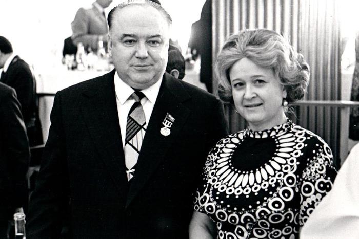 Разбираем архивы истории с внучкой контрразведчика. Факты из бабушкиных дневников против слухов и официальных версий