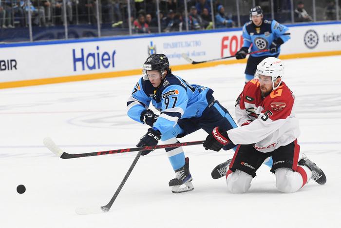 Кошмарная серия "Авангарда" продолжилась: омские хоккеисты проиграли в сибирском дерби