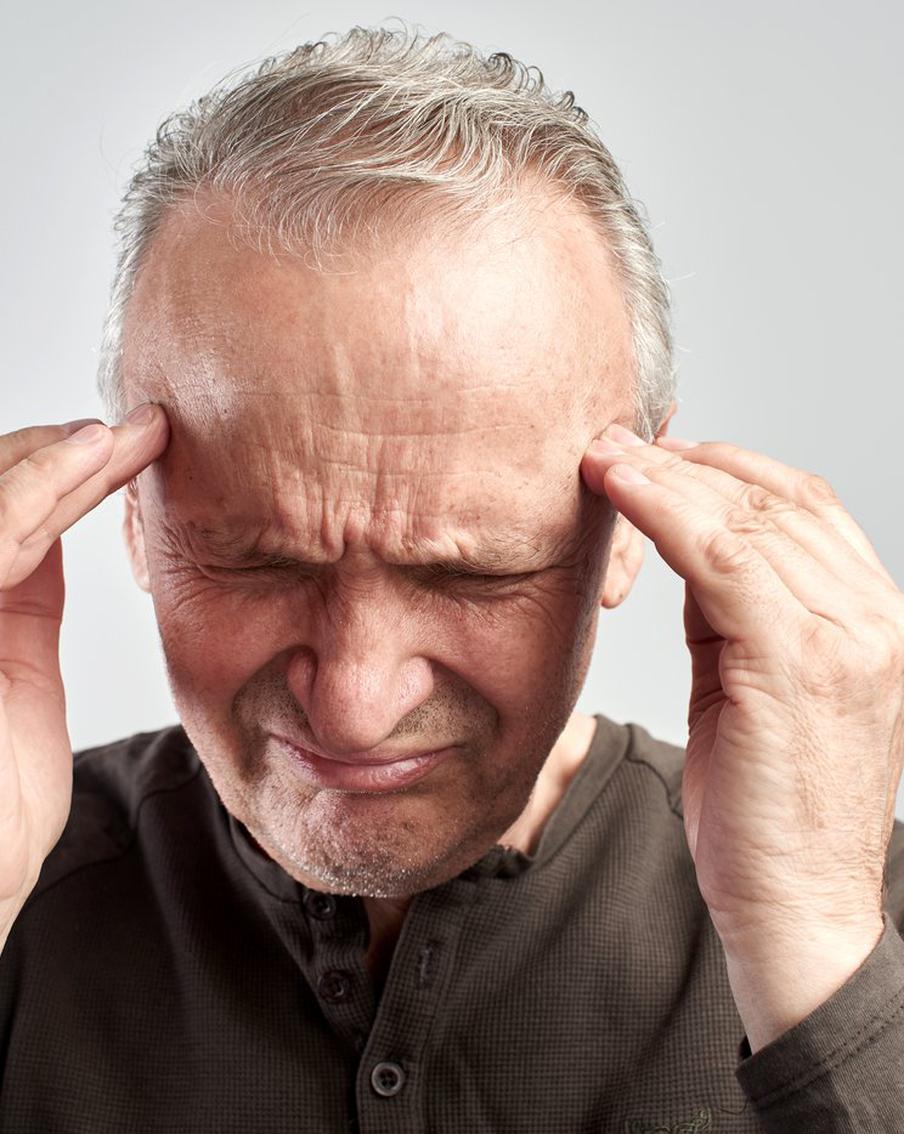 Когда погода меняется, обостряются симптомы вегетососудистой дистонии. У этих неприятных ощущений есть причина, и её можно устранить