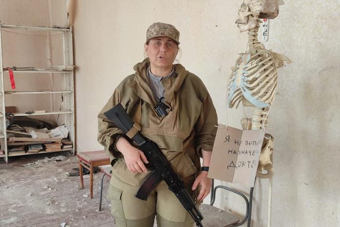 Медик из Москвы Ольга Кулыгина почти 2 месяца провела в зоне СВО. Фельдшер действовала в составе батальона "Гром"