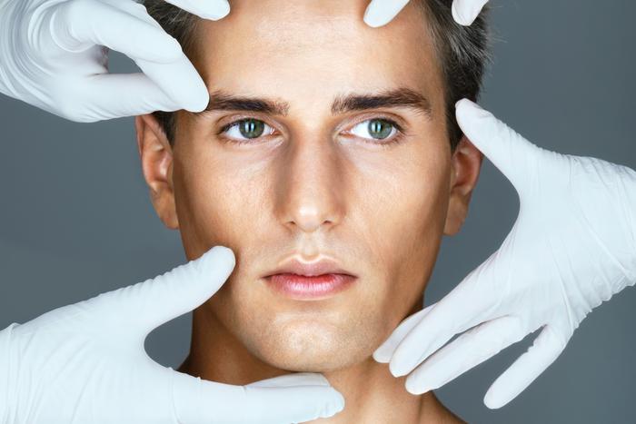 Что делают мужчины, когда ходят к косметологу