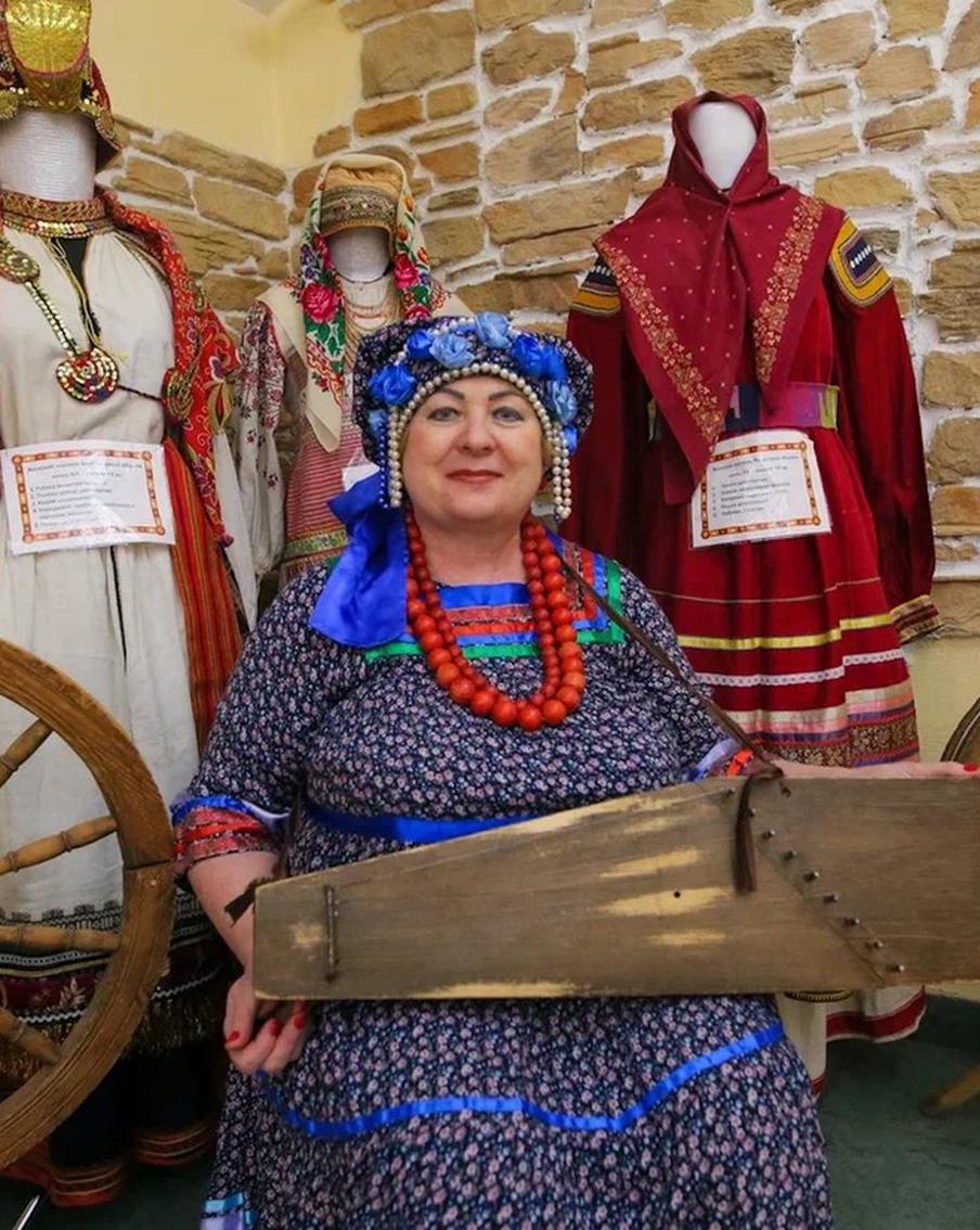 В каждом звуке - пение птиц и шорох листьев. На каких необычных инструментах играют в деревнях