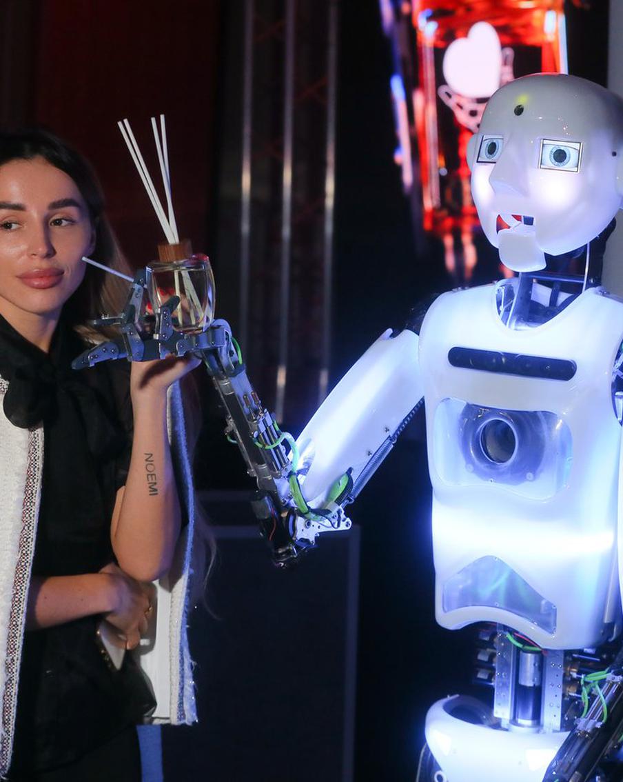 Аромат, разработанный нейросетью, говорит нам о человеческой любви