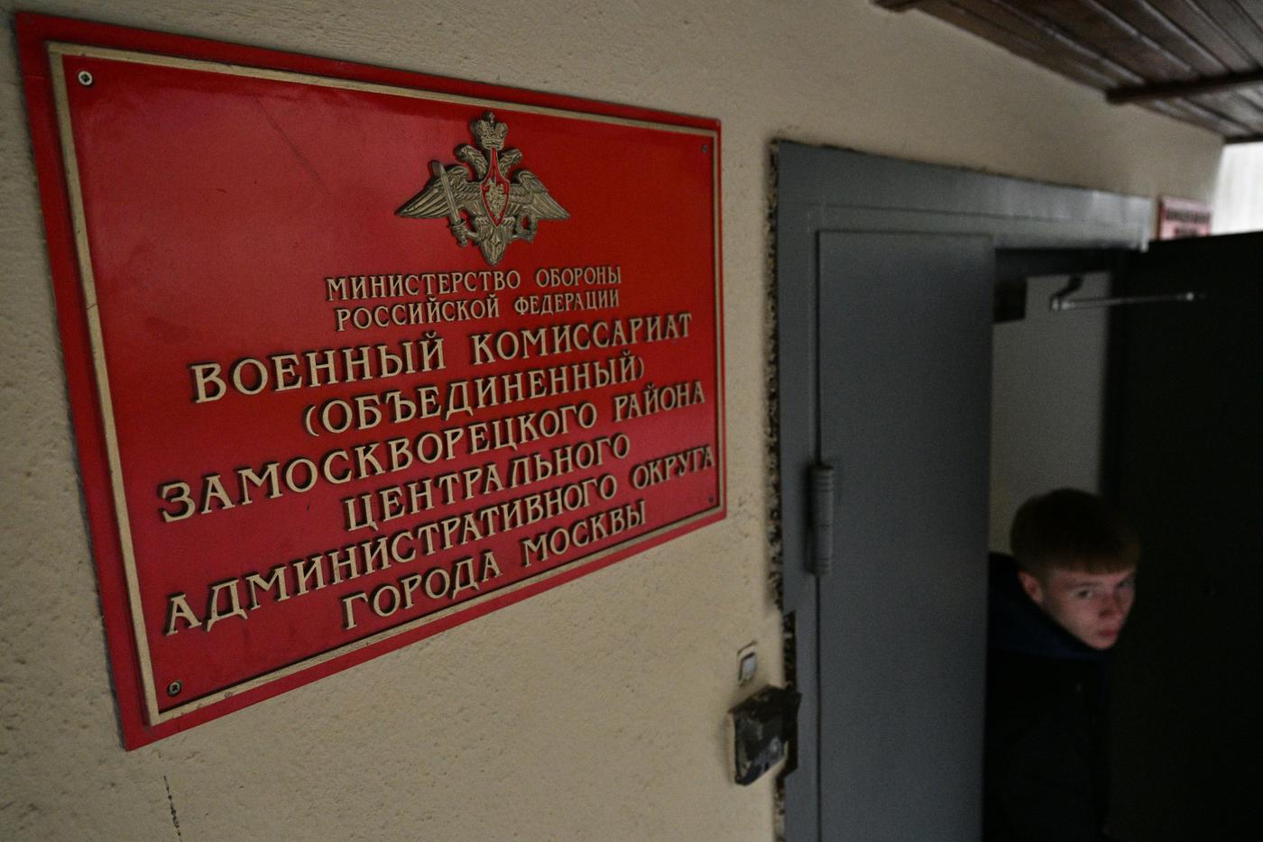 Военкомат аннулировал повестку студенту Руслану Юсупову, о чём он рассказал прессе