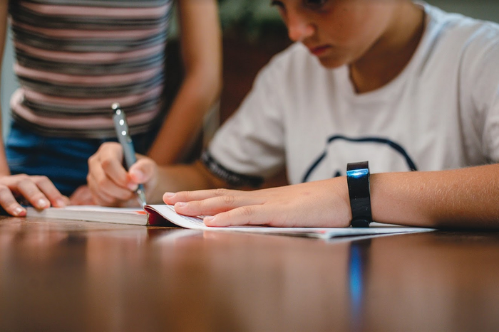 "Умный браслет" подскажет детям, что они уже дошли до точки кипения и пора остановиться