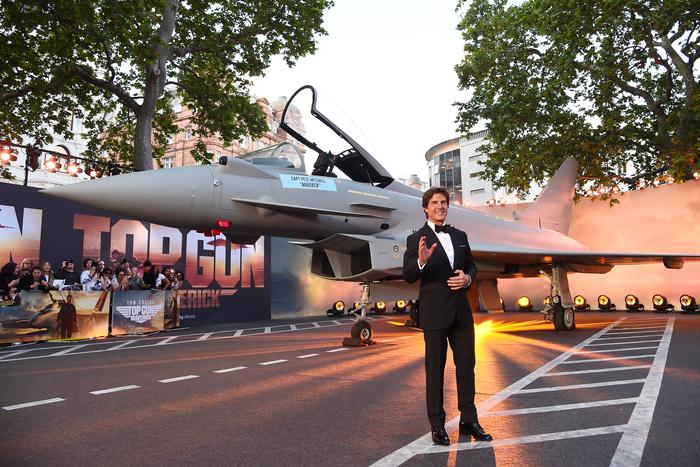 Том Круз первым в истории совершит выход в открытый космос