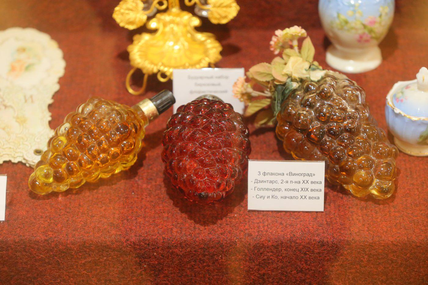 Флаконы были отдельным произведением искусства.