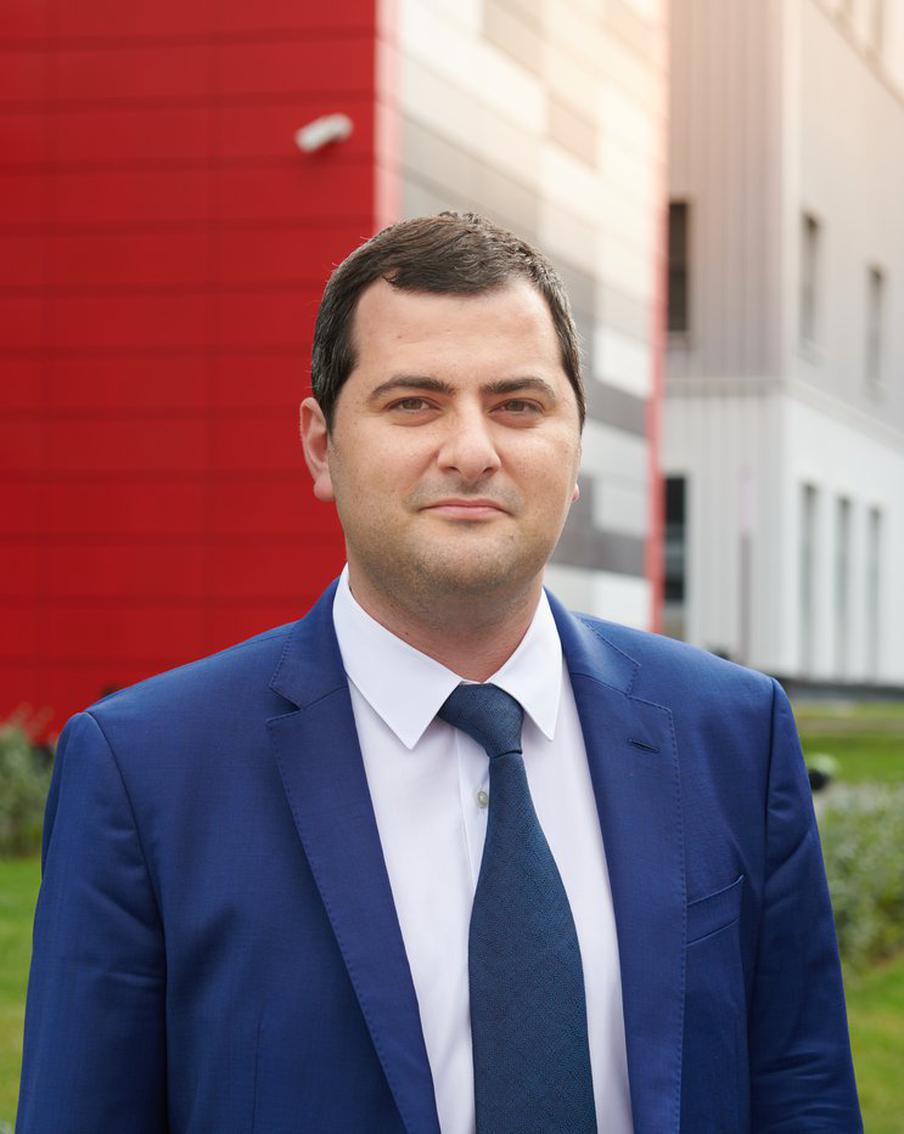 Предприятие "Вторалюминпродукт" перерабатывает до пяти тысяч авто в месяц. Эта мера оказывает положительное влияние на экологию