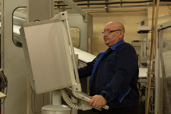 Дороги и самолёты строят с материалами завода "Монтем"