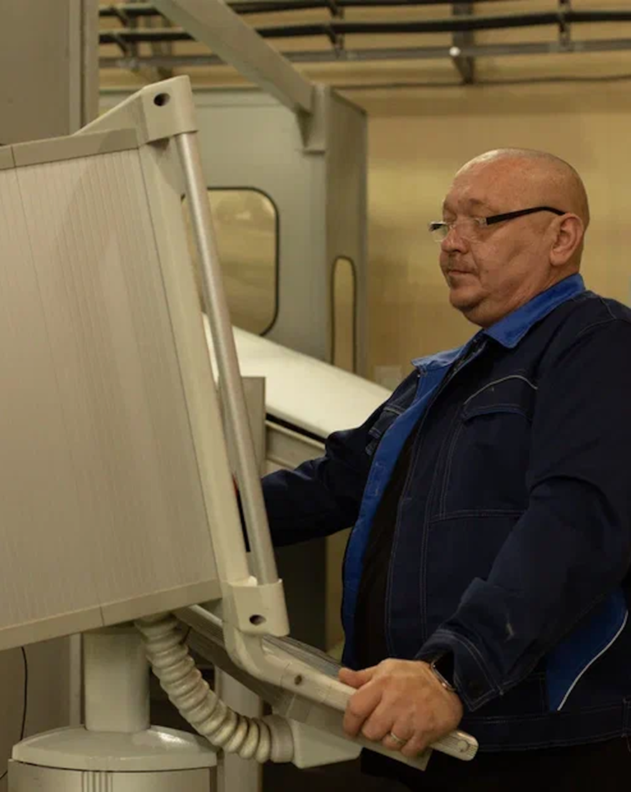 Дороги и самолёты строят с материалами завода "Монтем"