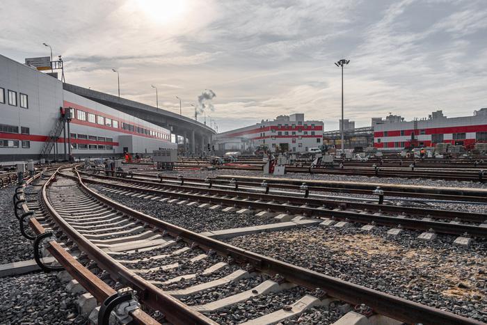 Тысячи рабочих мест для специалистов были созданы в Москве благодаря строительству электродепо