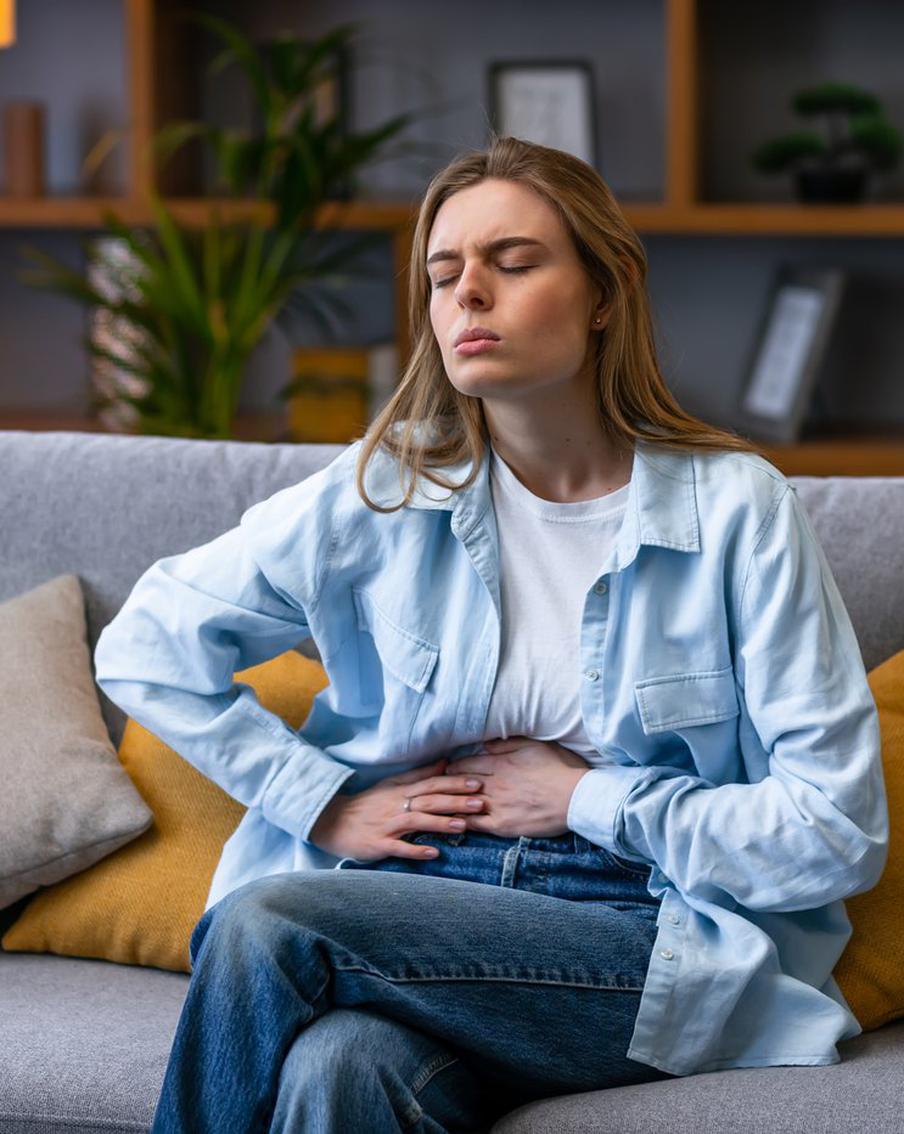 Чтобы понять, что происходит с вашим желудочно-кишечным трактом, нужно совмещать чтение "умной" литературы и посещение врачей