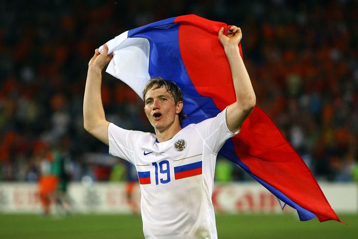 Роман Павлюченко решил уйти из футбола после скандальной драки и дисквалификации