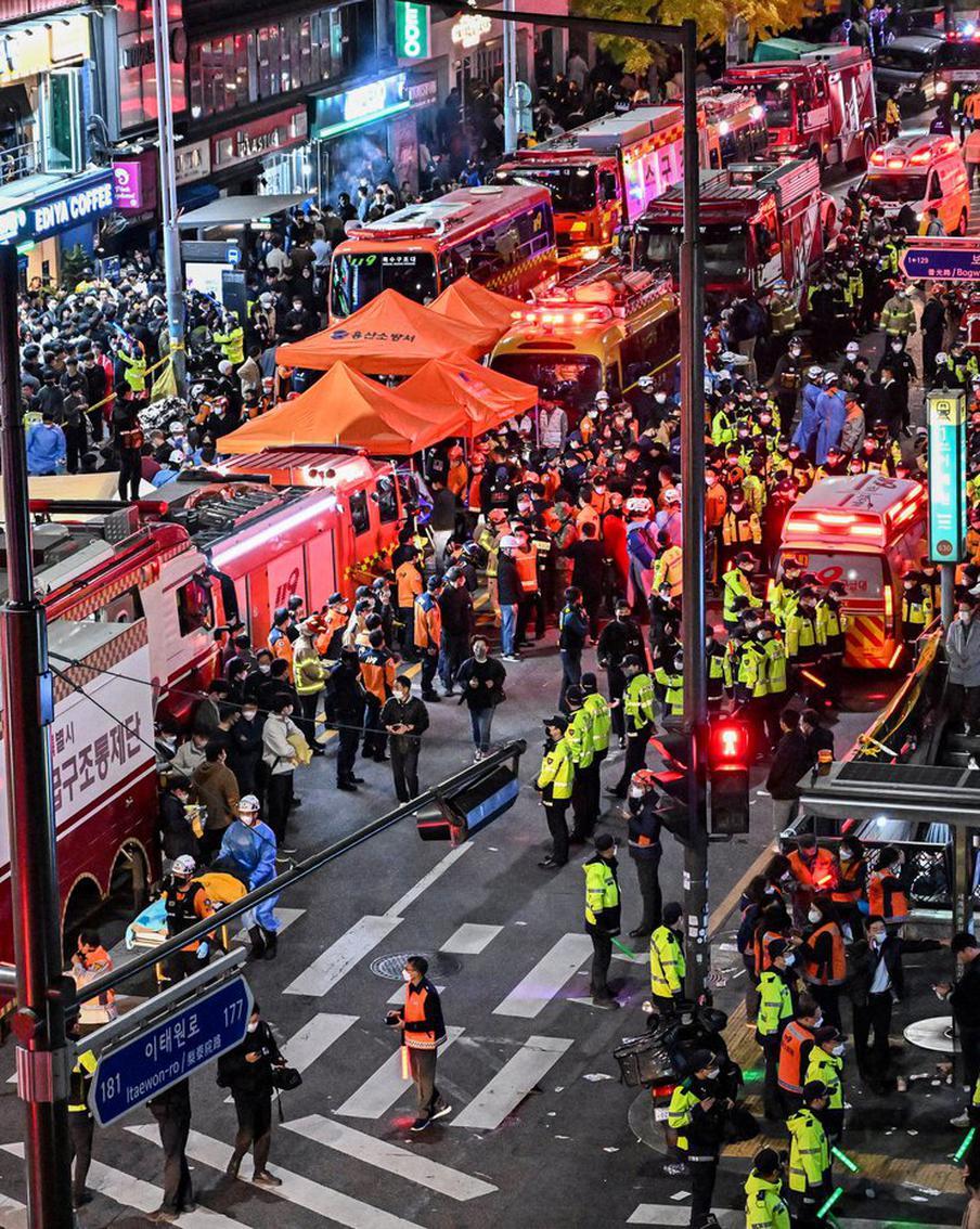 Кошмар в районе Итхэвон: праздник кончился давкой