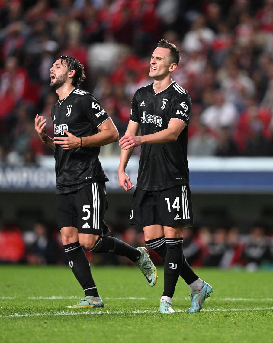 Максимум "Баварии", провал "Барсы" и "Юве": чем запомнился групповой этап Лиги чемпионов