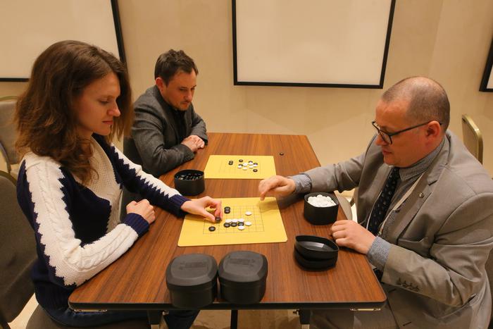 "У этого камня "мало дыхания". Журналистка сыграла партию в го, где нет места ничьей