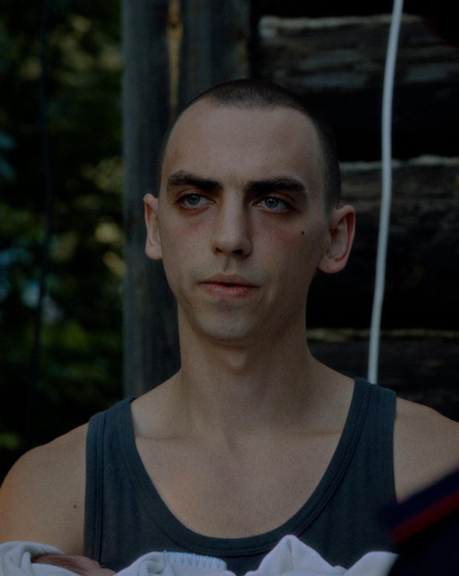 Наглые соседи даже в робком интеллигенте разбудят альфа-самца. Посмотрели драму "По-мужски"