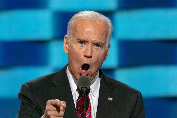 Включили заднюю: США смягчают санкции против России