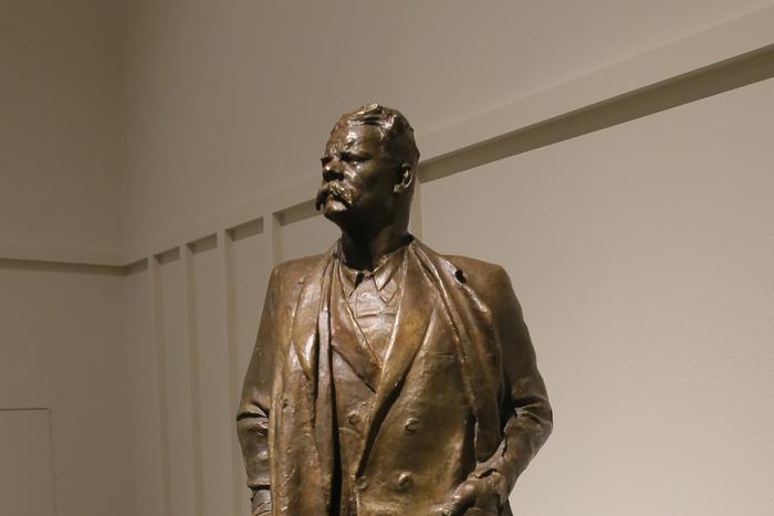 Корреспондент Metro узнал всё о грандиозных задумках автора знаменитой советской скульптуры "Девушка с веслом"