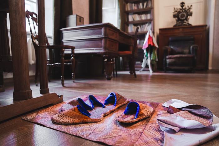 Зачем Станиславскому тапочки, а Достоевскому – скворечники?