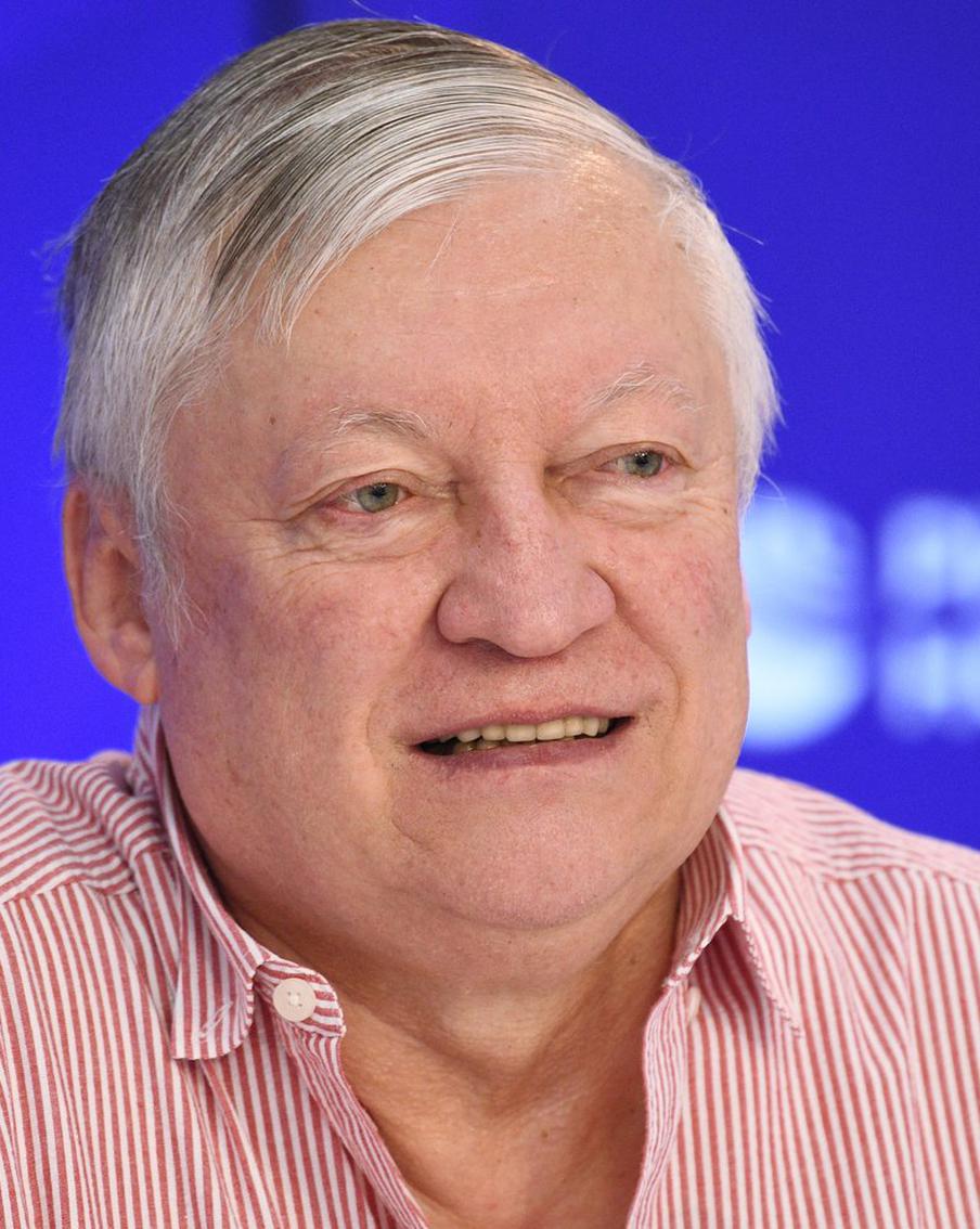 Стали известны новые подробности о состоянии здоровья Анатолия Карпова