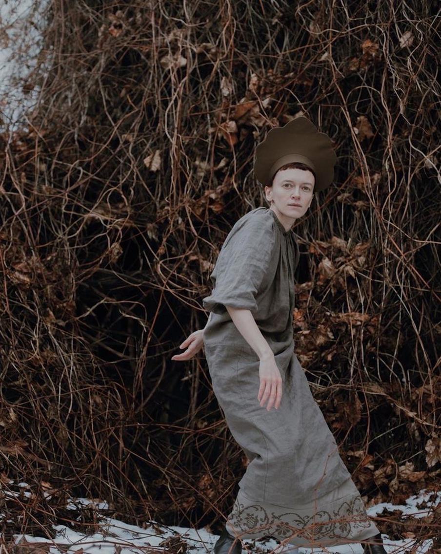 В "Весенних обрядах" Маша использовала сказочные мотивы.