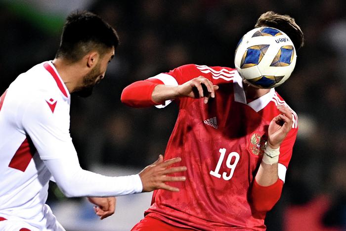 Сборную России по футболу проверил Таджикистан