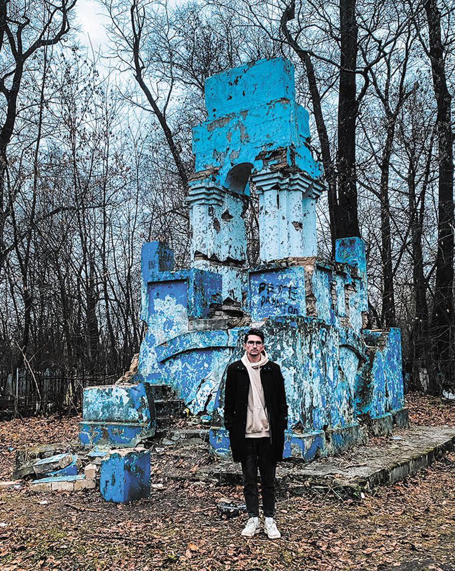 Ярославский активист опубликовал открытое письмо губернатору. Он попросил отремонтировать памятник рабочим, погибшим во время стачек